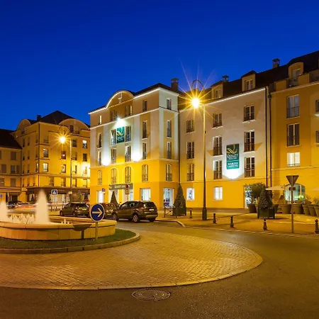 Du Chateau Hotel 3*