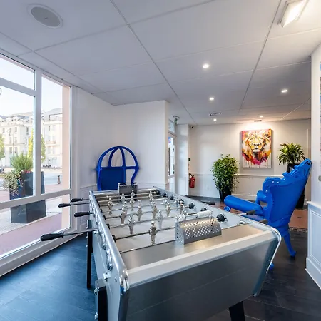 Hotel Du Chateau Мезон-Лафит