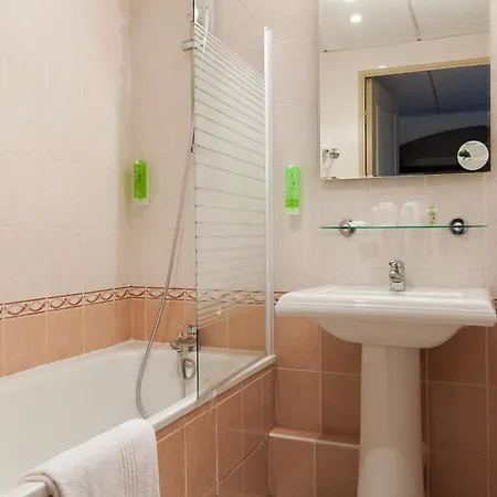 Du Chateau Hotel