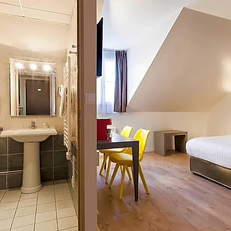 Du Château Hotel