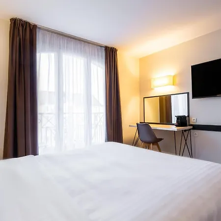 Western Du Chateau Hotel 3*