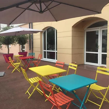 Western Du Chateau Laffitte Hotel 3*