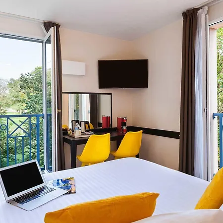 Quality Paris Ouest Hotel