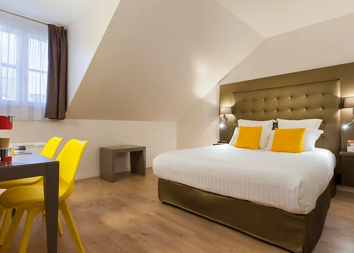 Du Chateau Мезон-Лафит