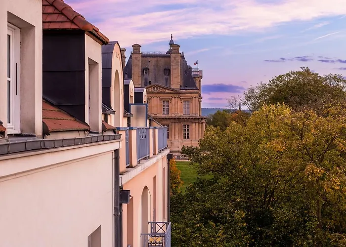 Du Chateau Отель