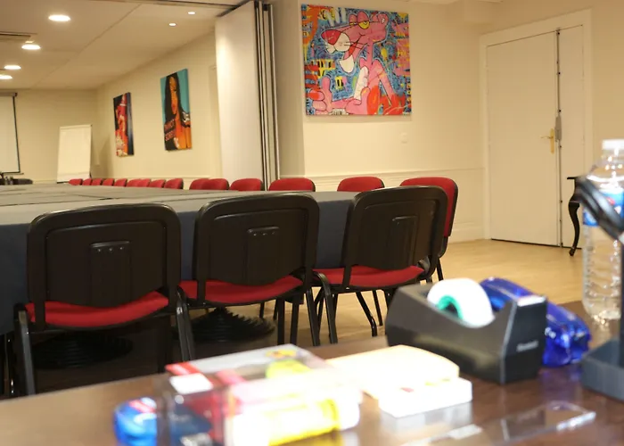 Отель Du Chateau Мезон-Лафит