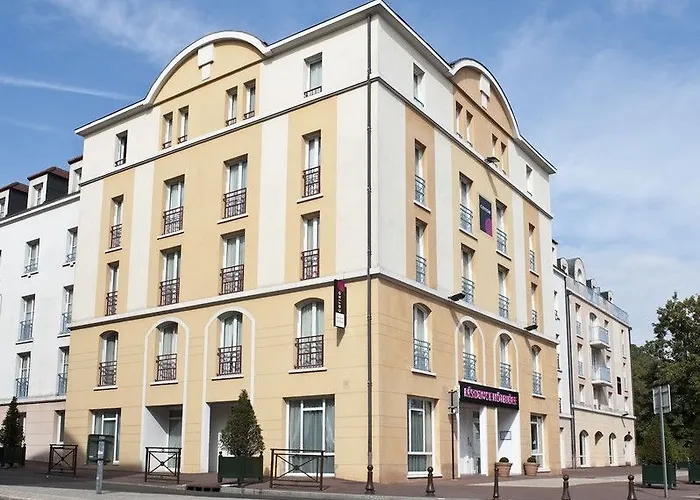 Hotel Du Château Maisons-Laffitte
