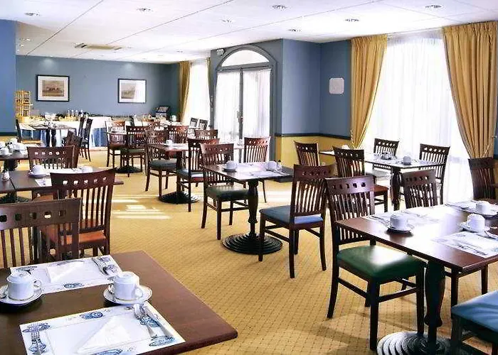 Du Chateau Отель 3*