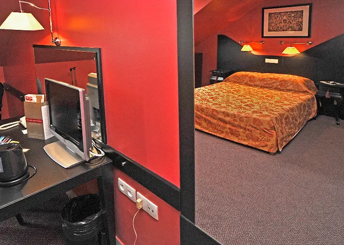 Отель Du Chateau 3*