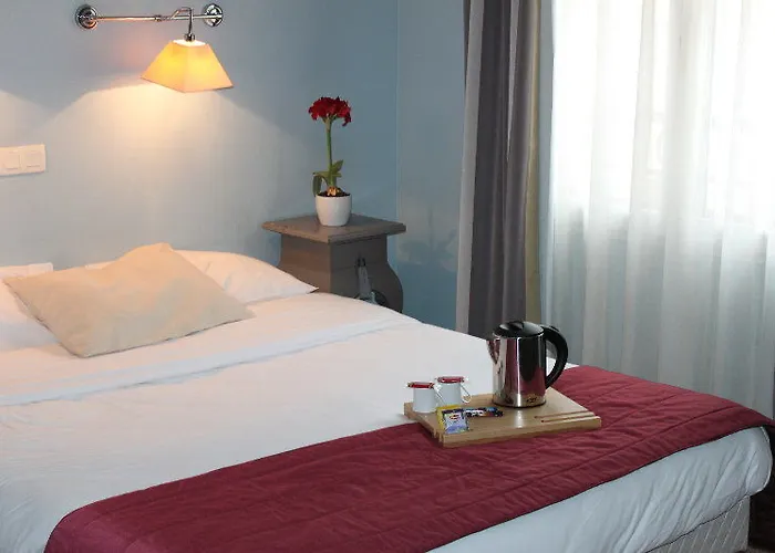 Du Chateau Мезон-Лафит